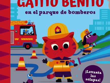 Gatito Benito En El Parque De Bomberos